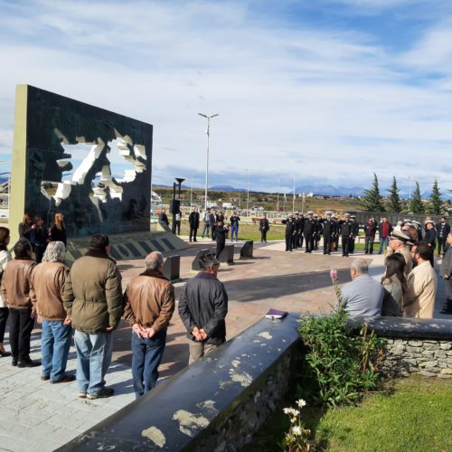 El embajador peruano rindió homenaje a los Combatientes de Malvinas